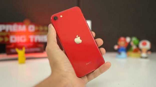 iPhone SE Apple 64GB Preto, Tela de 4.7”,Câmera de 12MP, iOS