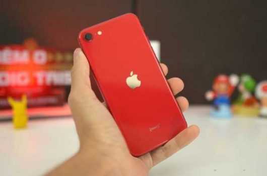 iPhone SE Apple 64GB, Tela 4,7”, iOS 13, Sensor de Impressão Digital, Câmera iSight 12MP, Wi-Fi, 4G, GPS, Bluetooth e NFC – Preto