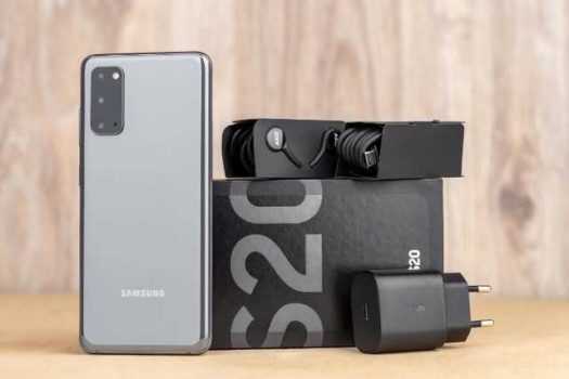 Smartphone Samsung Galaxy S20 Dual Chip Android Tela Infinita 6.2" Octa Core 128GB 4G Câmera Tripla Traseira 64MP+12MP+12MP (UW) Câmera Frontal 10MP