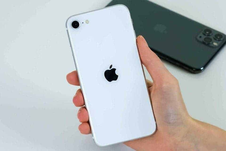 Презентация iphone se 3