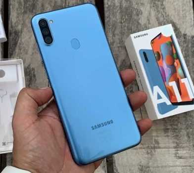 Smartphone Samsung Galaxy A11 Azul 64GB, Câmera Tripla,Tela Infinita de 6.4", Leitor de Digital, Octa Core, 3GB RAM, Carregamento Rápido e Android 10