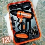 BLACK+DECKER Parafusadeira e Furadeira de 3/8 Pol. (10mm) a Bateria 12V Ion-Litio 1.5Ah 900 RPM com 13 Acessórios e Caixa Plástica LD12SP