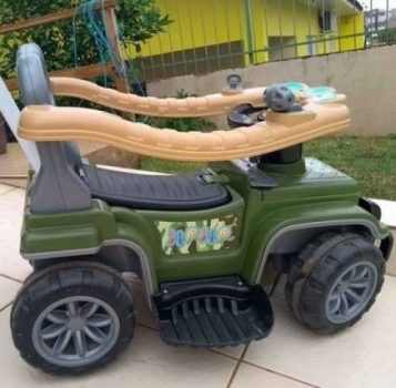 Carrinho de Passeio Infantil Jip Jip – com Empurrador Maral