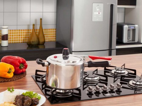 Panela de Pressão 7 L Clock Original Fechamento Interno em Alumínio Polida com Sistema de Segurança Avançado