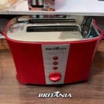 Torradeira Britânia Tosta Pane Vermelha 800W