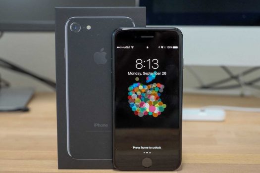 Apple iPhone 7 Tela LCD Retina HD 4,7” iOS 13 32 GB - Preto Matte