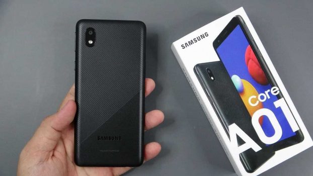 Smartphone Samsung Galaxy A01 Core 32GB - Processador Quad-Core 2GB RAM Câm.8MP + Selfie 5MP