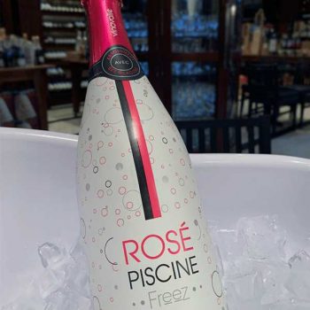 Espumante Rosé Meio Seco Piscine Freez 750ml