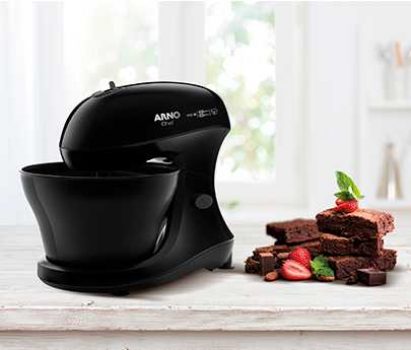 Batedeira Arno Chef SM01 com 5 Velocidades - Preta