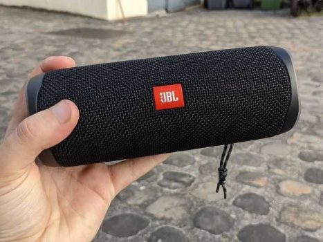 Caixa de Som Portátil JBL Flip 5 com Bluetooth, À Prova D'água - Preto