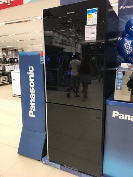 Refrigerador Panasonic NR-BB53GV3B Frost Free com Porta de Vidro Preto - 425L