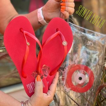 Kit Chinelo+ Necesseire Santa Lolla Olho Grego Feminino