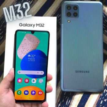 Smartphone Samsung Galaxy M32, 128GB, 6GB RAM, Câmera Quádrupla 64MP, Tela Infinita 6.4