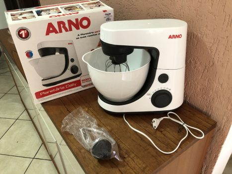 Batedeira Planetária Arno Daily SX88 com 8 Velocidades e 600W - Branca