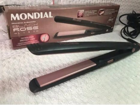 Chapinha/Prancha de Cabelo Mondial Black Rose P-27 - Turmalina 220ºC