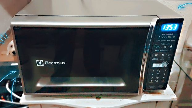 Micro-Ondas cor Prata 27L com 55 Receitas pré-programadas no Menu Online Electrolux (MS37R)