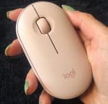 Mouse sem fio Logitech Pebble M350 com Conexão USB ou Bluetooth, Clique Silencioso, Design Slim Ambidestro e Pilha Inclusa