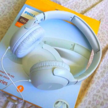 Fone de Ouvido Philips com Microfone - TAUH201WT/00, Branco