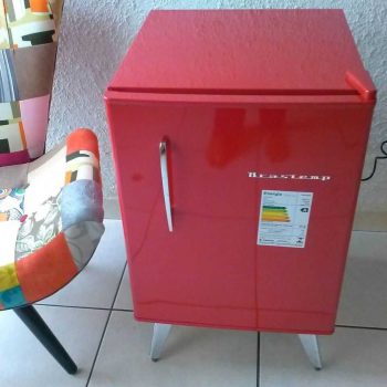 Frigobar Brastemp Retrô 76 litros Vermelho