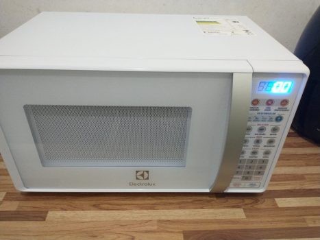 Microondas Electrolux Mto30 20L Função Tira Odor Branco 110V