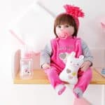 Boneca Bebê Realista Bebel 39cm com 6 Acessórios - brink+