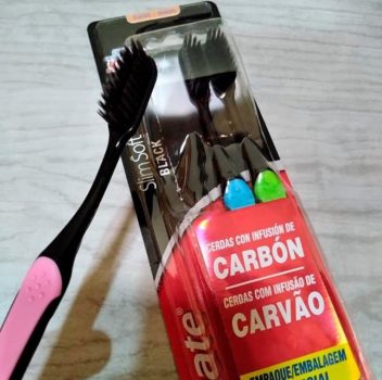 Escova de Dente Colgate Slim Soft - 3 Unidades