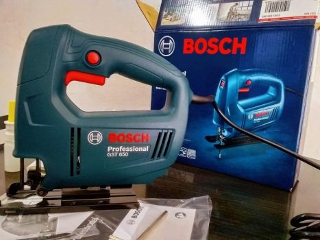 Serra Tico-Tico Bosch GST 650 450W 127V com 1 lâmina