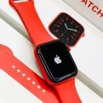 Apple Watch Series 7 (GPS), Caixa em alumínio PRODUCT(RED) de 41 mm com Pulseira esportiva PRODUCT(RED)