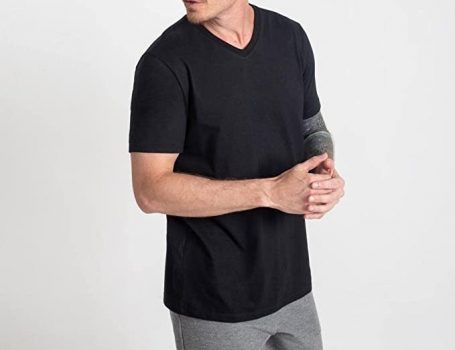 Camiseta Reta Masculina Gola V
