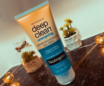 Esfoliante Energizing Deep Clean, Neutrogena, 100g