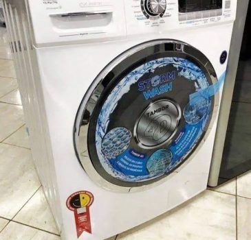 Lava E Seca Midea Branca 10,2Kg Storm Wash Inverter Tambor 4D Porta Preta