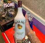 Malibu Rum Caribenho 750ml Malibú Sabor Rum de coco 750 ml