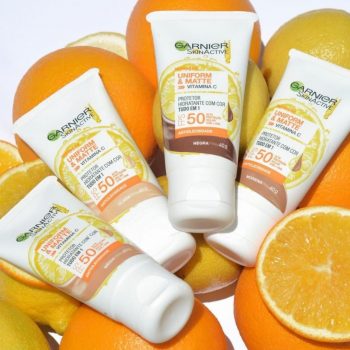 Protetor Hidratante Facial Garnier Uniform & Matte Vitamina C FPS 50 Cor Média, 40g