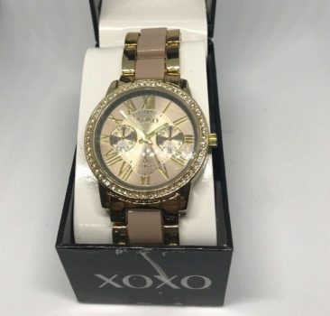 XOXO Relógio analógico feminino com caixa dourada, bisel com inserções de cristal, fecho dobrável - Relógio oficial XOXO feminino ouro e ouro rosa, pulseira de elos de corrente em dois tons - Modelo: XO5873