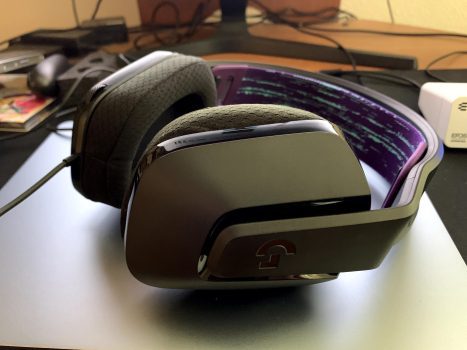 Headset Gamer Estéreo Logitech G335 Preto - 981-000977