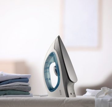 FERRO DE PASSAR A SECO IRON FORCE 1040W BRANCO COM AZUL FSE100 127V