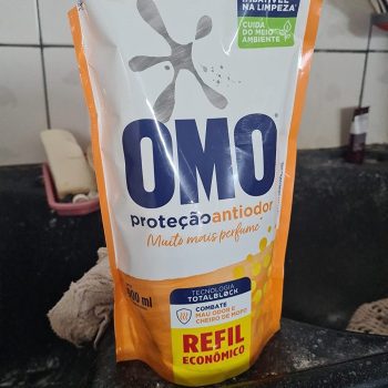 Sabão Liquido Refil Omo Proteção Antiodor 900ml