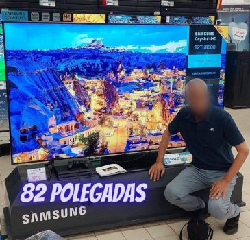 Smart TV 82'' Samsung Crystal UHD 82TU8000 4K, Wi-fi, Borda Infinita, Alexa built in, Controle Único, Visual Livre de Cabo, Modo Ambiente Foto e Processador Crystal 4K