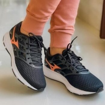 Tenis Mizuno Action - Preto/Rosa