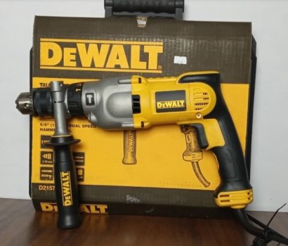 DEWALT Furadeira de Impacto de 5/8 Pol. (16mm) 1300W 3.500 RPM com Maleta 220V D21570K