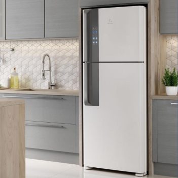 Geladeira / Refrigerador Electrolux Duplex IF55 Frost Free Inverter Top Freezer 431L Branco