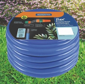Mangueira Flex Azul em PVC 2 Camadas para jardim 20 m com engate rosqueado e esguicho - Tramontina