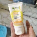 Protetor Hidratante Facial Garnier Uniform & Matte Vitamina C FPS 50 Cor Clara, 40g