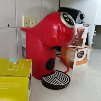 Cafeteira Nescafé Dolce Gusto Genio S Plus Dgs3 Vermelha
