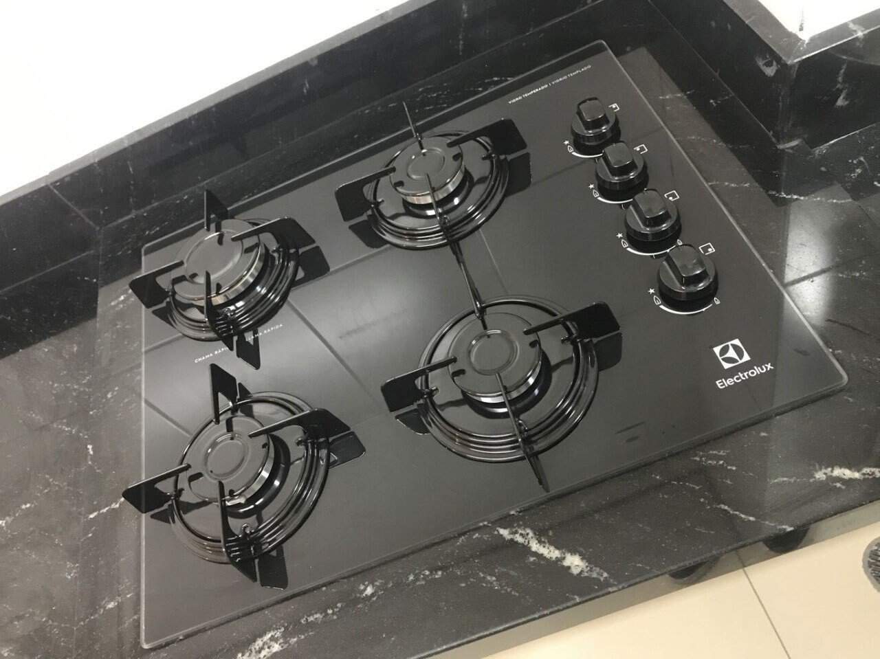 Cooktop 4 Bocas Electrolux a Gás GLP Preto KE4GP Promotop