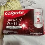 Creme Dental Clareador Colgate Luminous White Carvão Ativado 70g 3 unidades