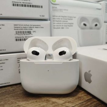 Fone de ouvido Apple AirPods 3ª Geração