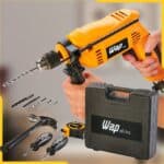 WAP Furadeira Elétrica De Impacto Efi 600K10 600W Mandril 3/8” Maleta E Acessórios Trena Chaves Martelo Brocas Amarelo Com Preto