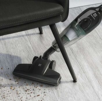 Aspirador de Pó Vertical Electrolux STK12 1000W PowerSpeed 2 em 1 - 220v