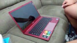 Notebook Positivo Motion Q464C Intel Atom Z8350 4GB eMMC 64GB W10 14.1'' - Vermelho